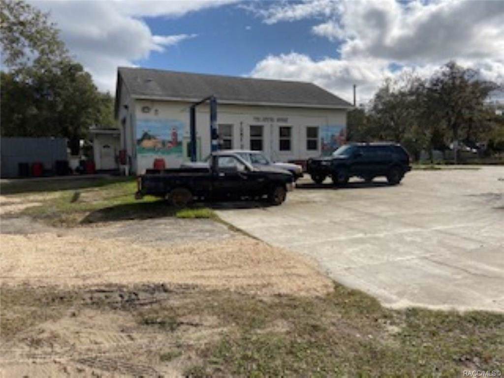 8945 Florida Avenue - Photo 1
