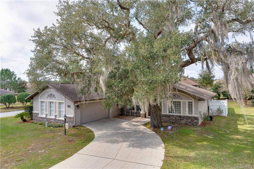2619 Brentwood Circle - Photo 1
