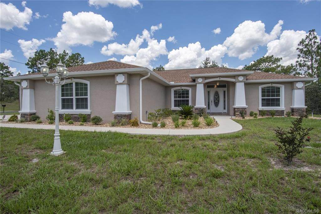 2700 Tracy Court - Photo 1