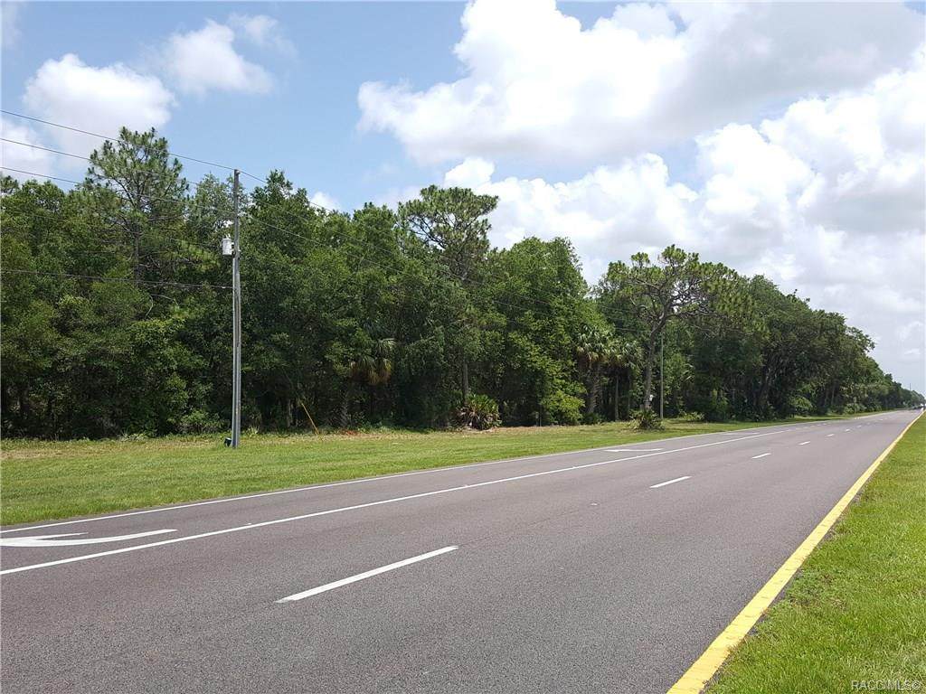9651 Suncoast Boulevard - Photo 1