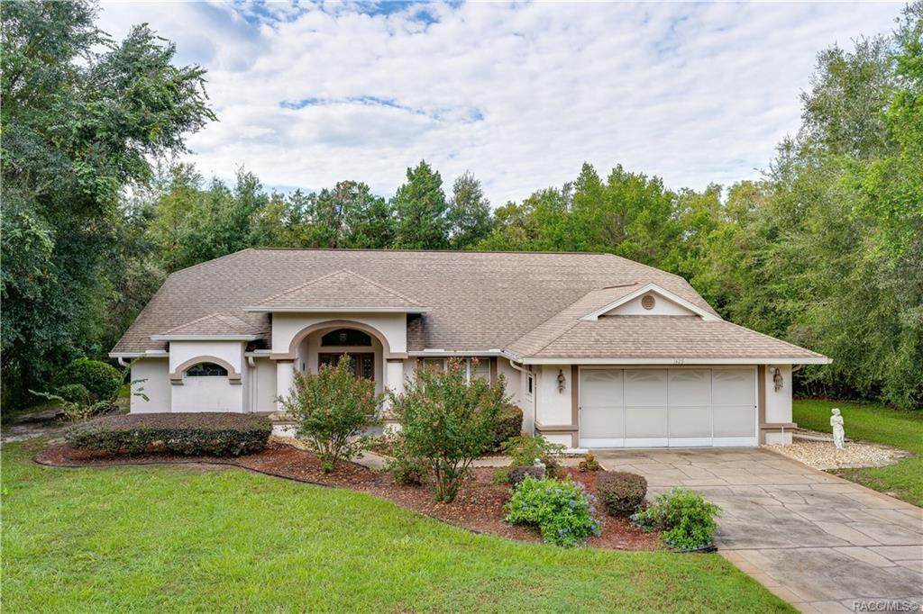 1429 Saint James Loop - Photo 1