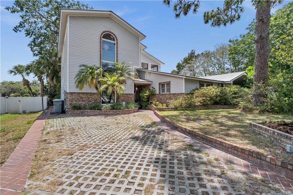 6128 Oak Ridge Avenue - Photo 1
