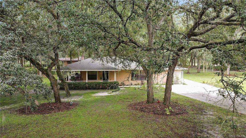 9431 110th Circle - Photo 1
