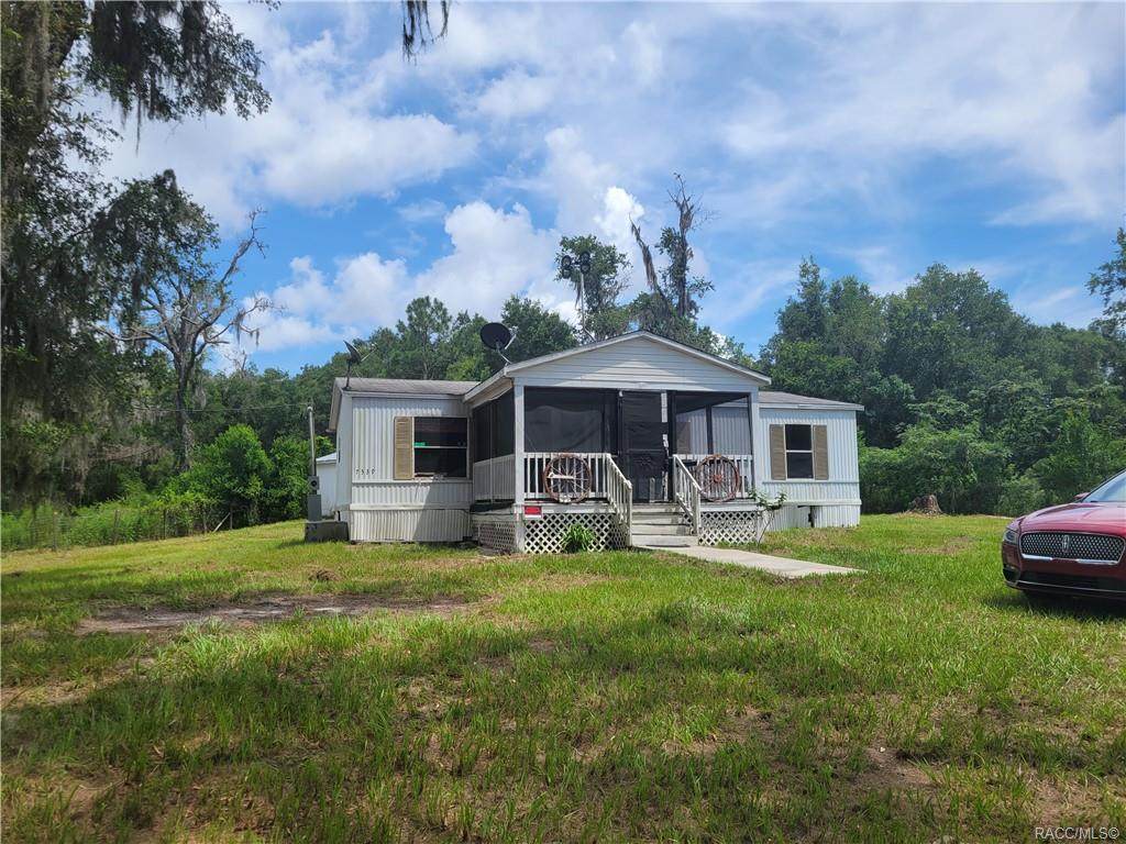 7539 Citrus Avenue - Photo 1