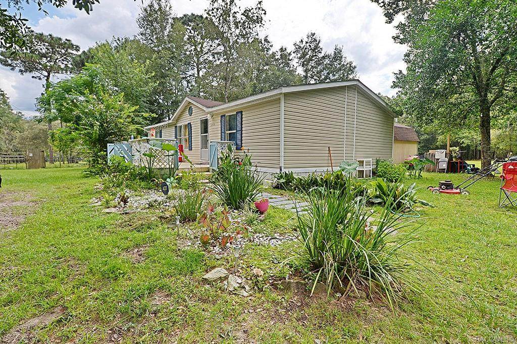 12038 Turner Avenue - Photo 1