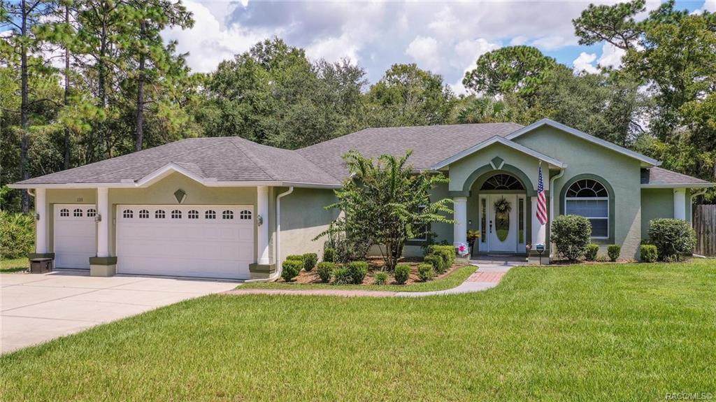 133 Golf Course Drive - Photo 1