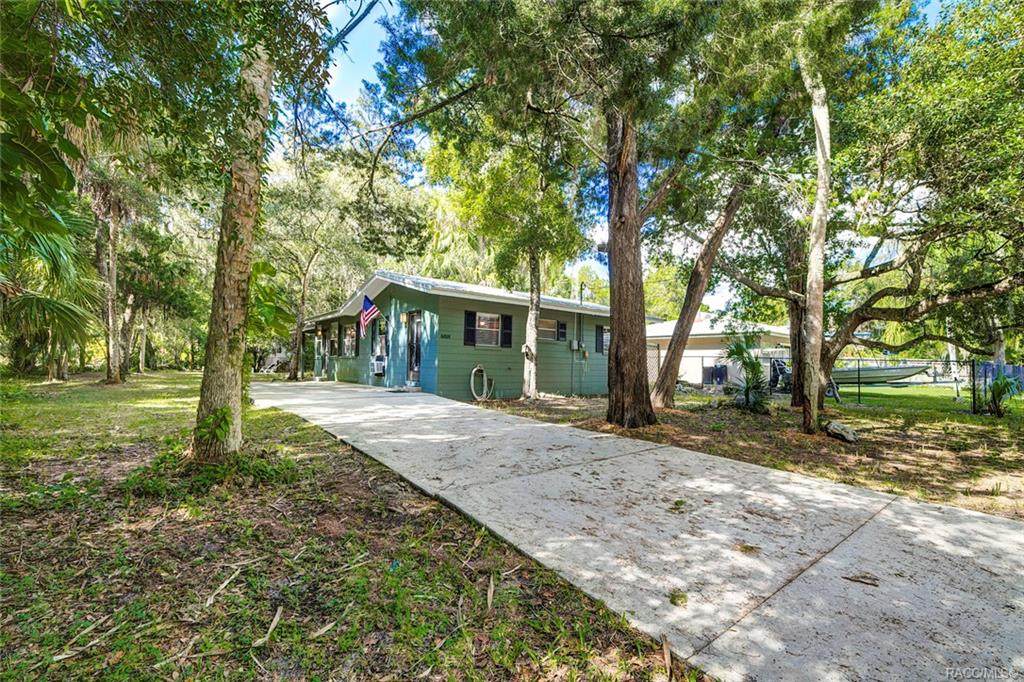 6818 Pinebranch Point - Photo 1