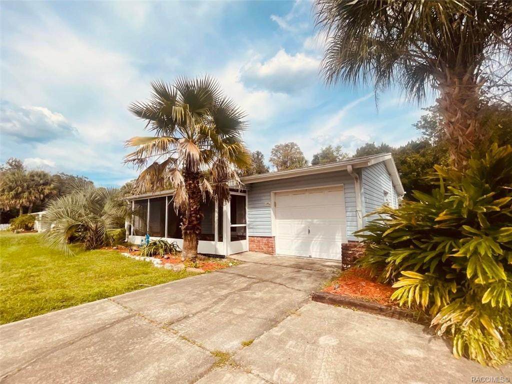 1171 Country Club Drive - Photo 1