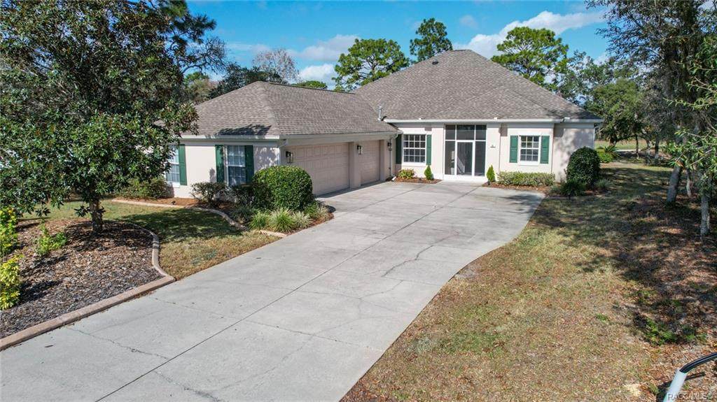 15 Deerwood Drive - Photo 1