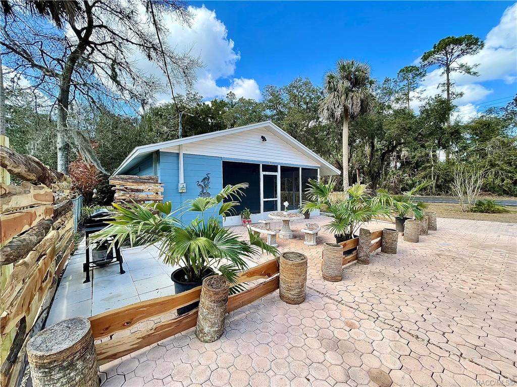 4 Canterbury Road - Photo 1