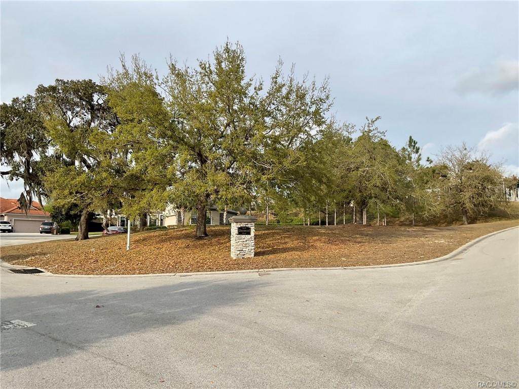 1865 Ravenwood Point - Photo 1