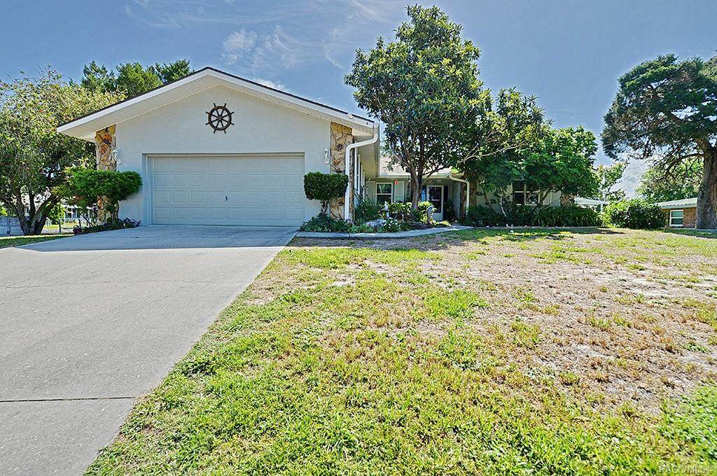 3939 Eagle Point - Photo 1