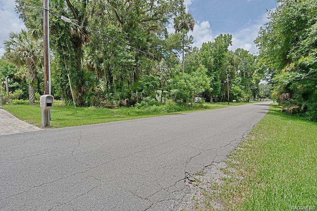 154 Robin Hood Road - Photo 1