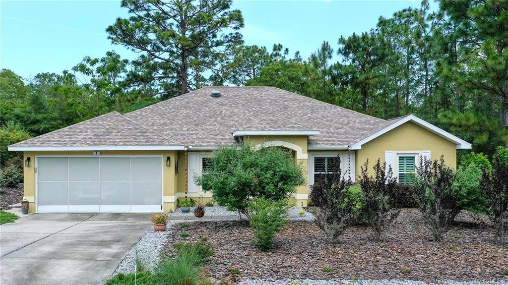 8 Mayflower Court - Photo 1