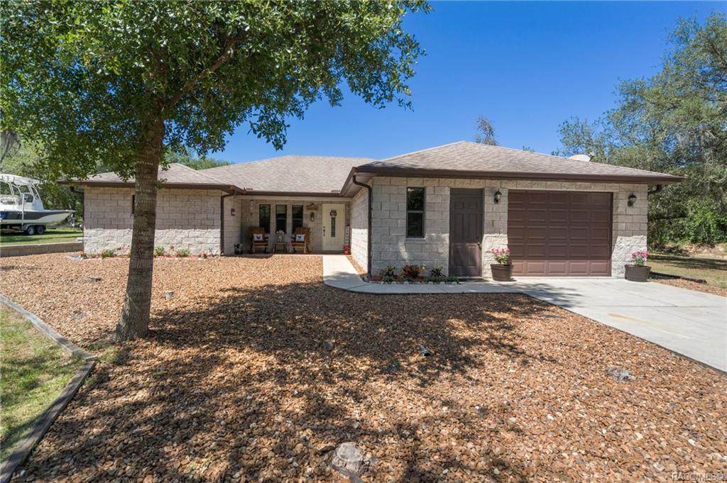 1681 Evelyn Street - Photo 1