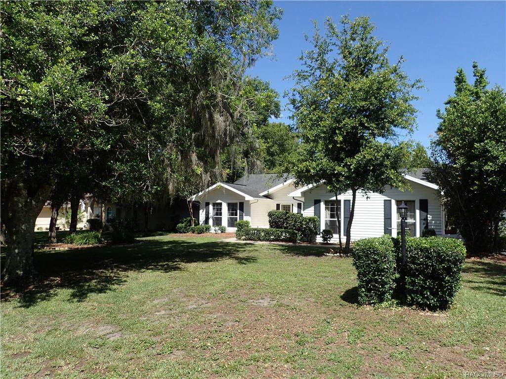1876 Saint James Loop - Photo 1
