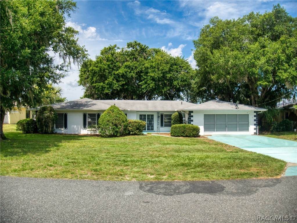 850 Country Club Drive - Photo 1