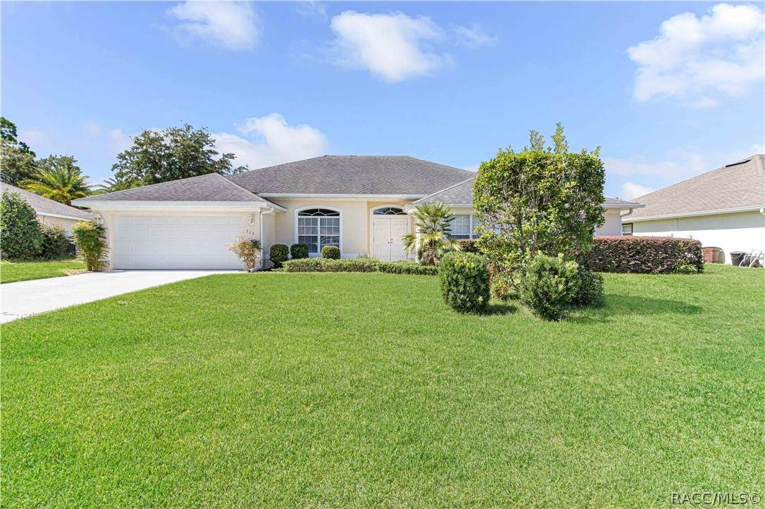 713 Lake Diamond Avenue - Photo 1