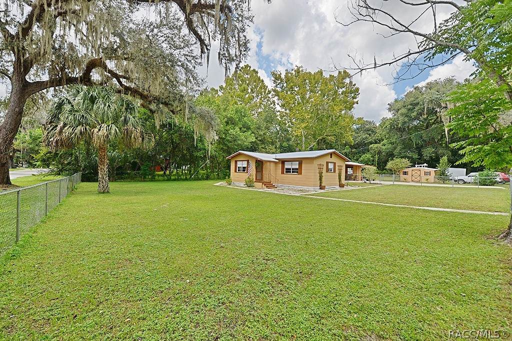 8685 Orange Avenue - Photo 1