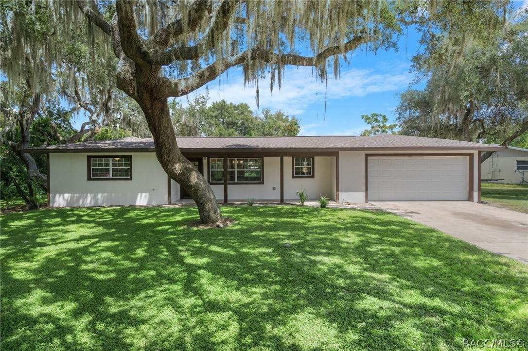 9539 Southgate Drive - Photo 1