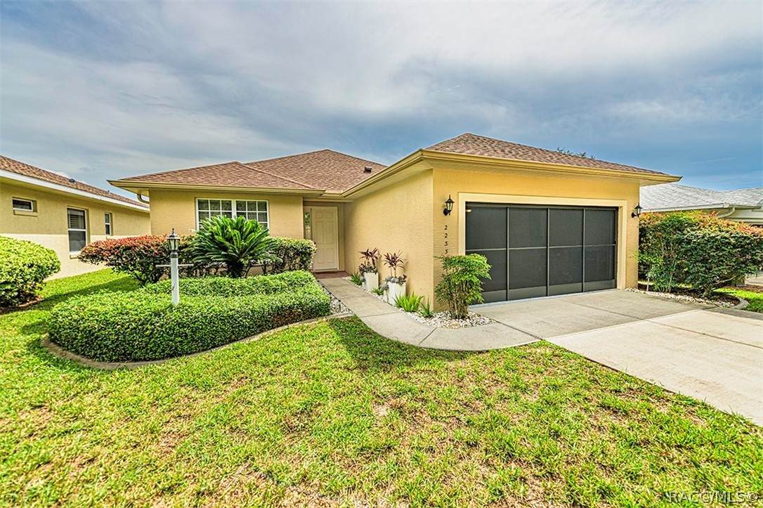 2233 Brentwood Circle - Photo 1