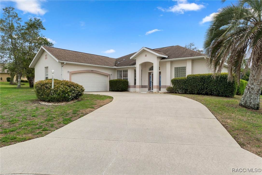 370 Barclay Court - Photo 1