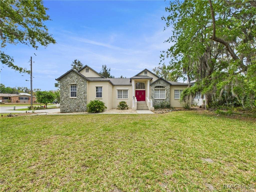 402 Magnolia Circle - Photo 1