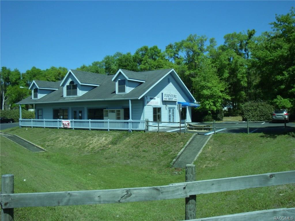 565 Hwy 41 - Photo 1