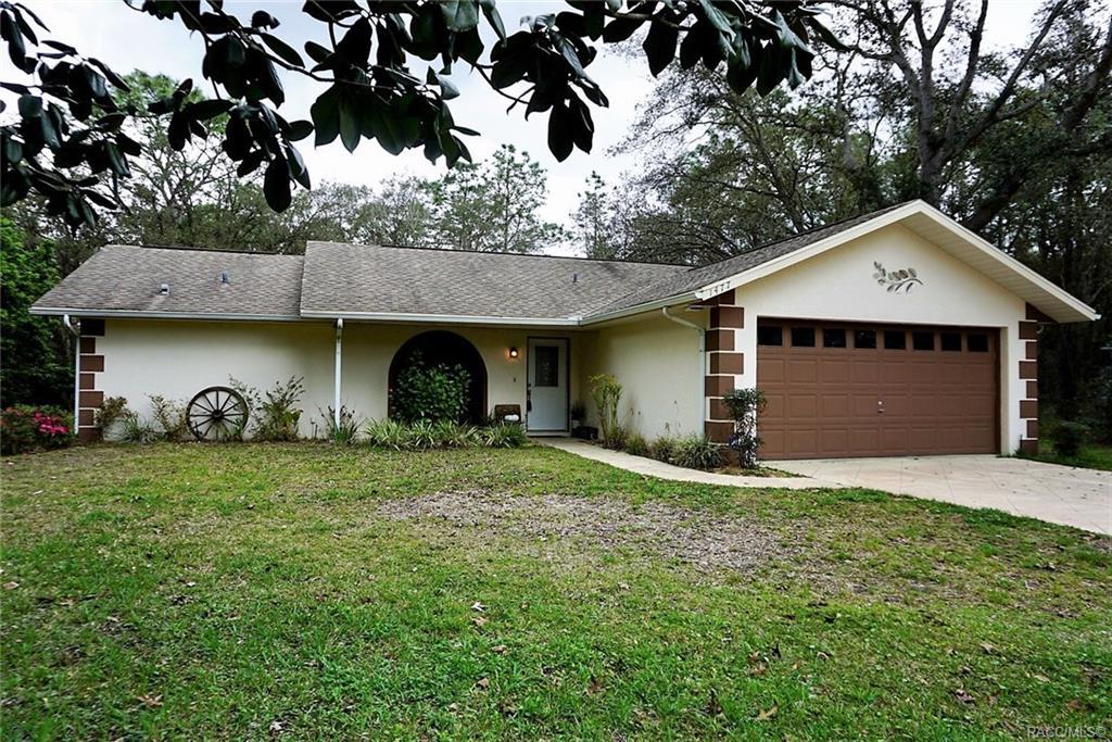 1477 Saint James Loop - Photo 1