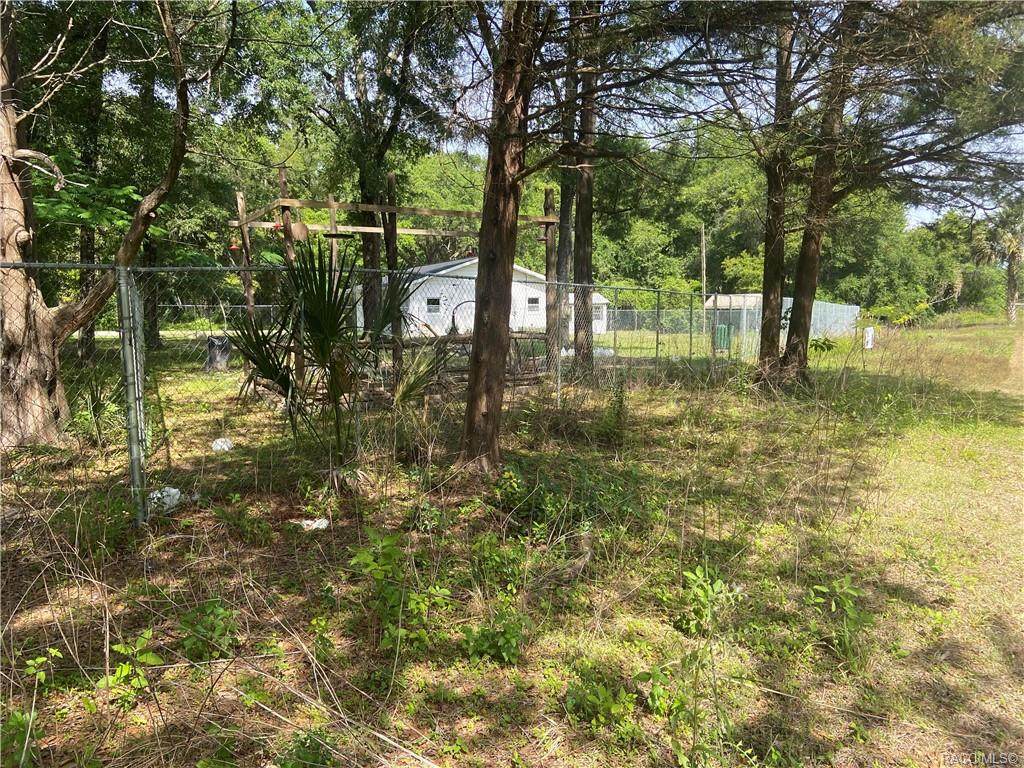 774 Victoria Lane - Photo 1