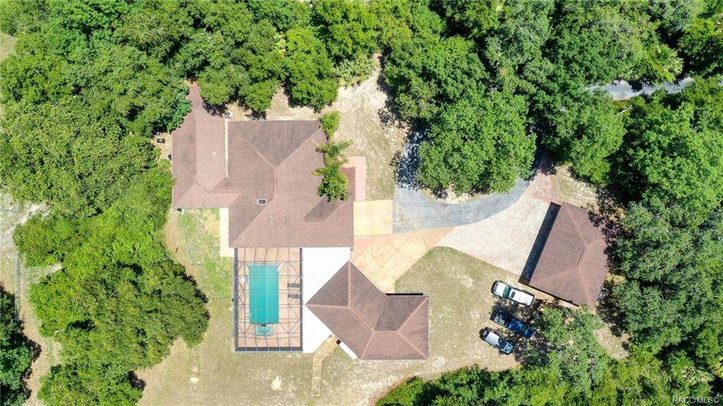 627 Hilly Point - Photo 1
