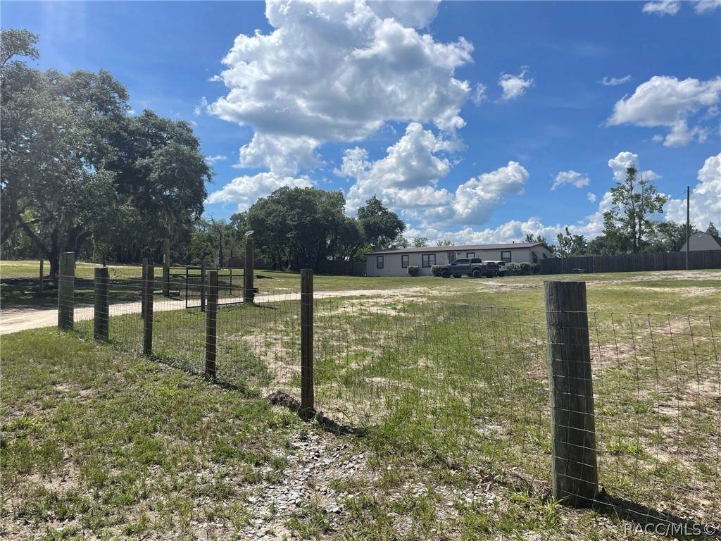 3525 Deltona Boulevard - Photo 1