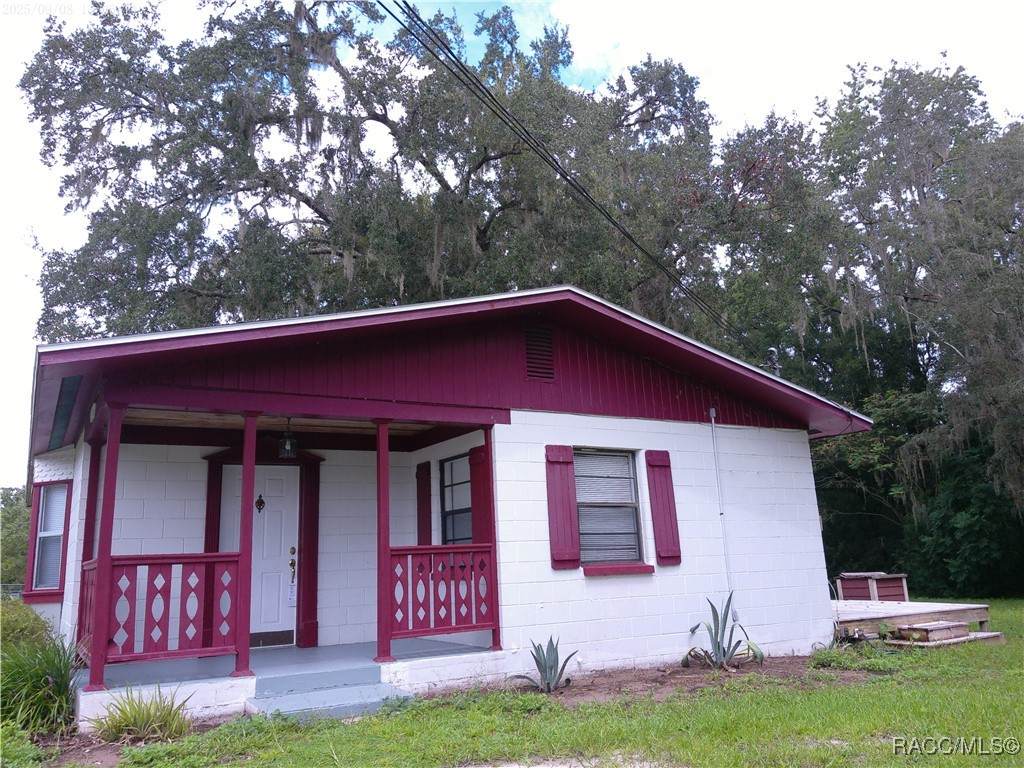 1467 Paul Drive - Photo 1