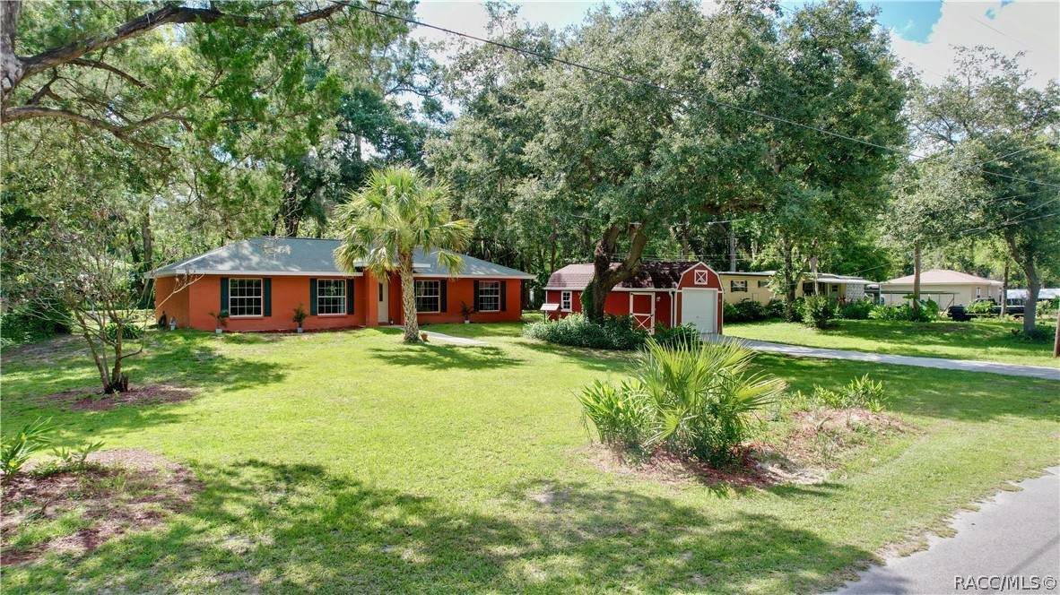 130 Hawthorne Drive - Photo 1