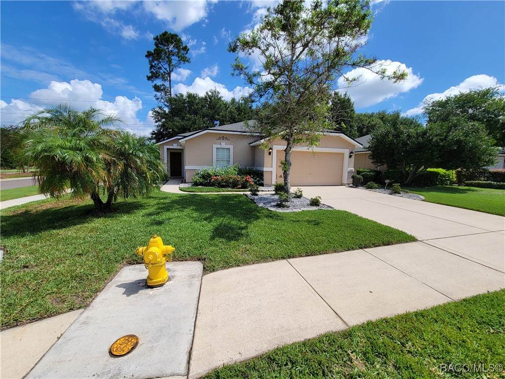 600 Stonehill Place - Photo 1