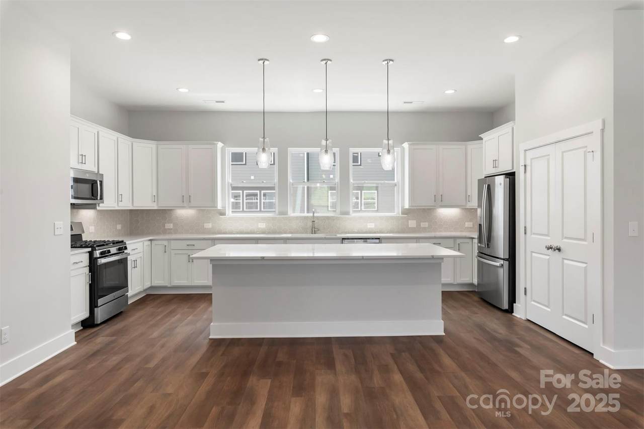 417 Prine Place - Photo 1
