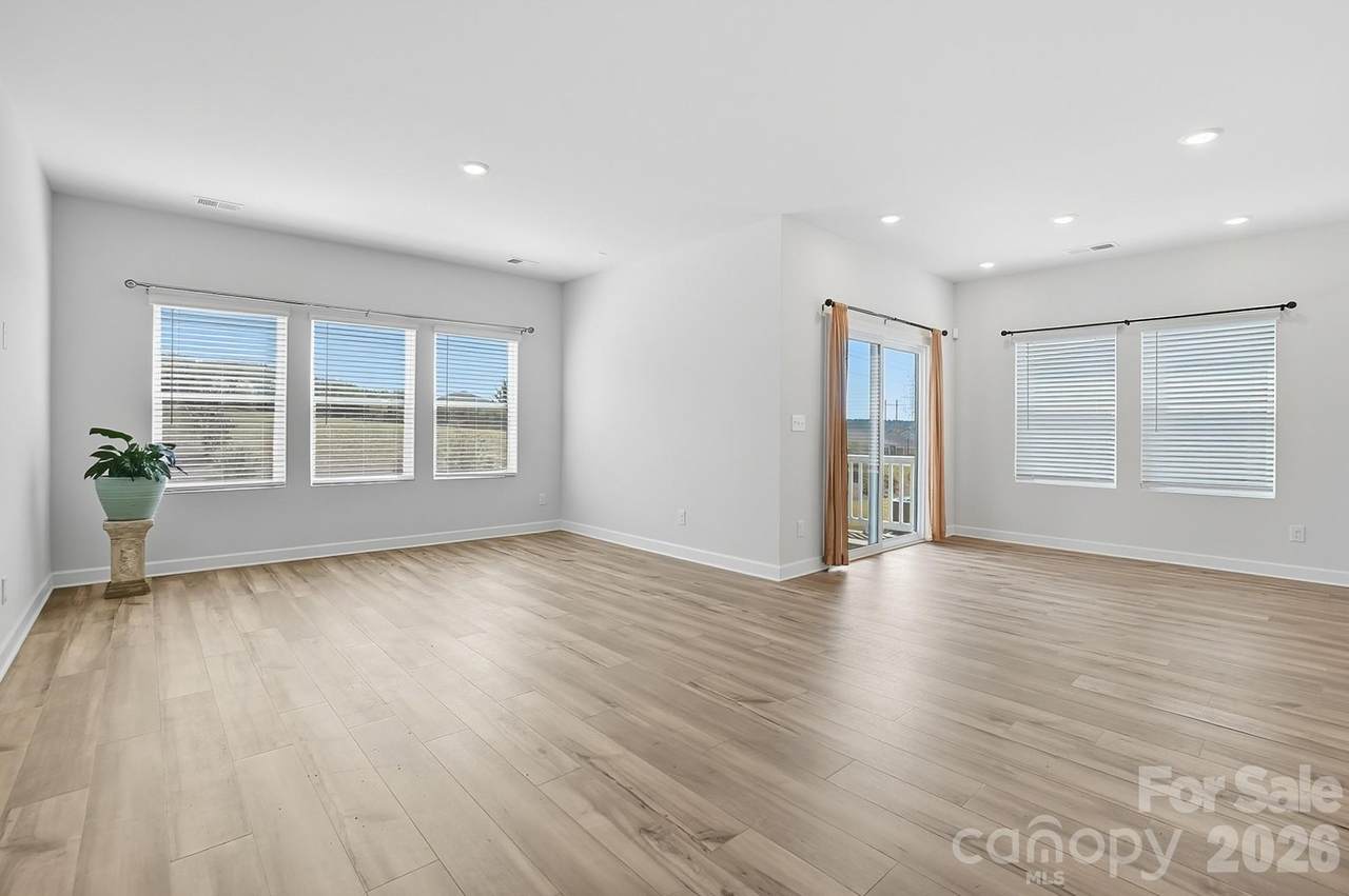 1020 Alicante Avenue - Photo 1