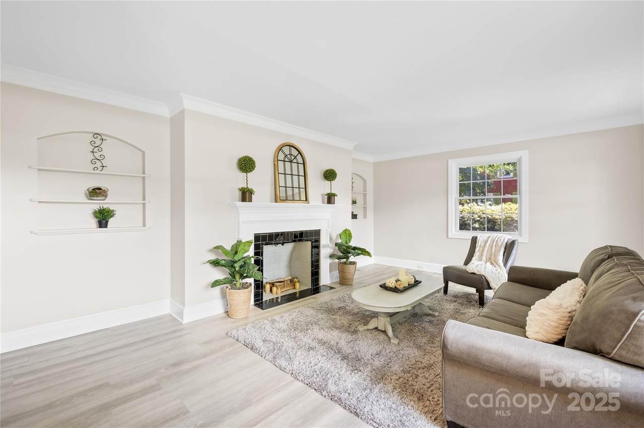 6012 Tuckaseegee Road - Photo 1