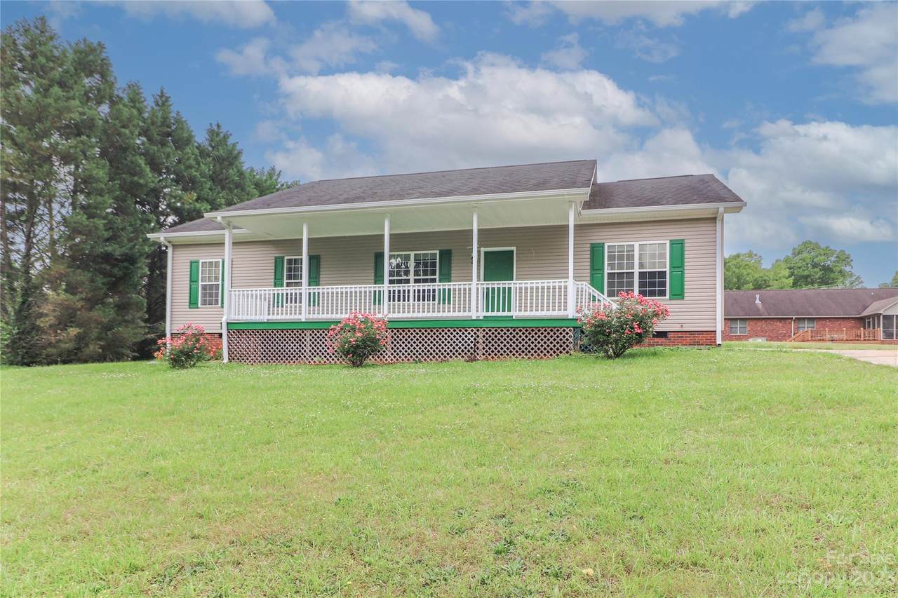 529 W Bingham Street, Statesville, NC 28677 (4027645) The Albrick Group