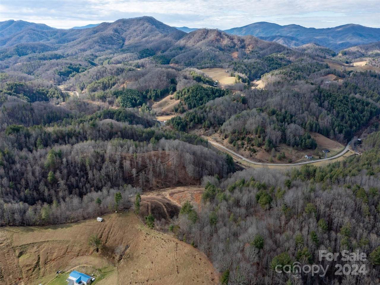 000 Barnyard Lane - Photo 1