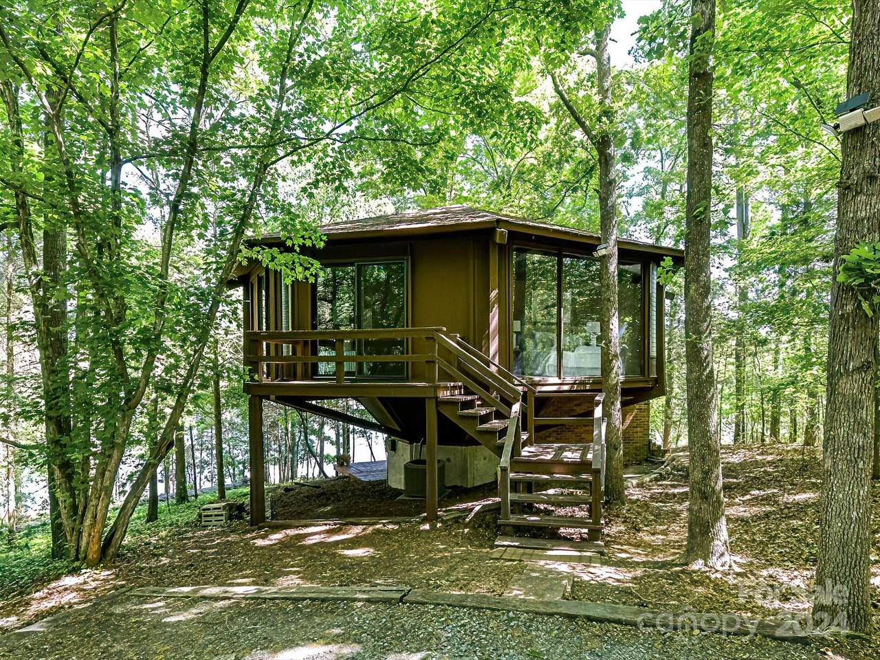 1665 Bowater Road - Photo 1