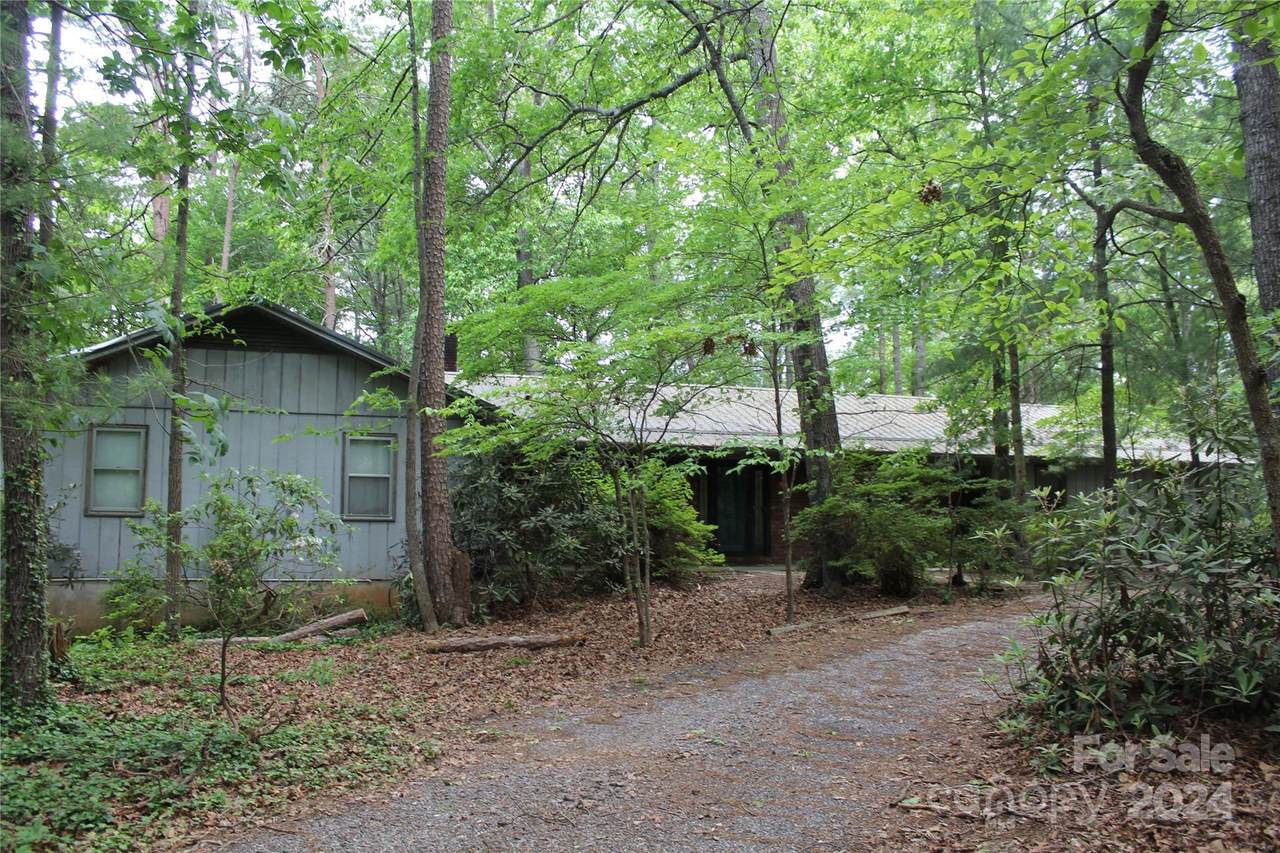 1665 Zion Road - Photo 1