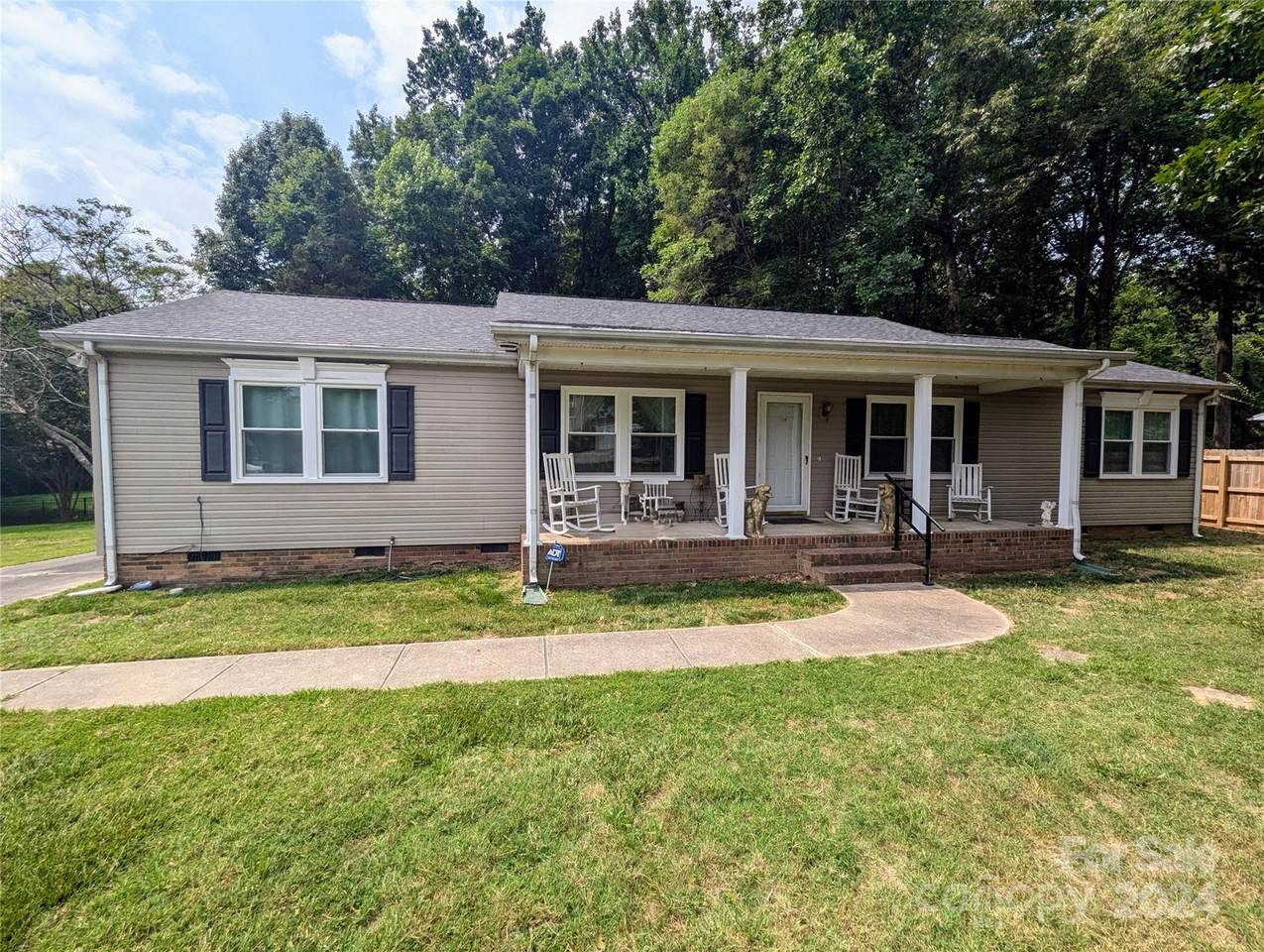 7011 Chapparall View Court - Photo 1