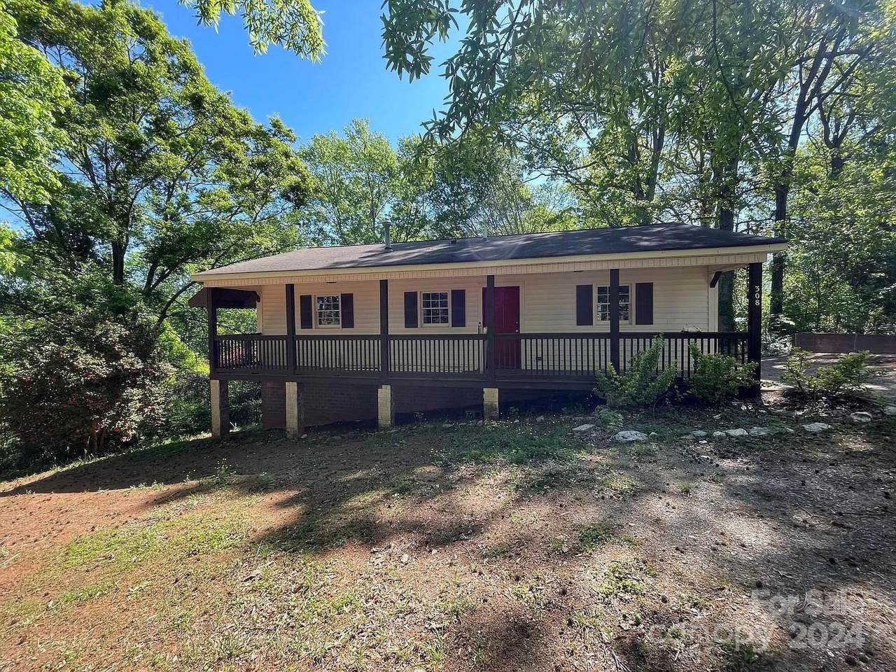 308 Carpenter Street - Photo 1