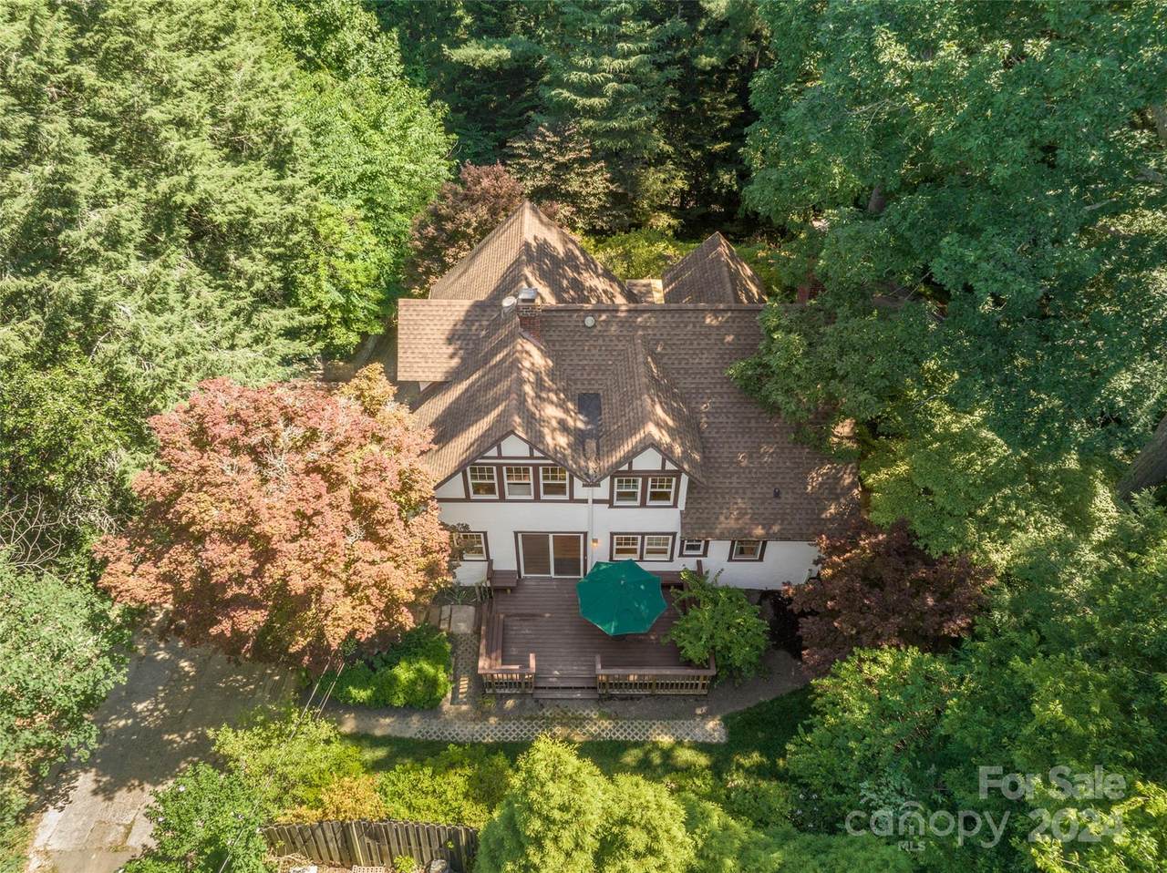 108 Lakewood Drive - Photo 1