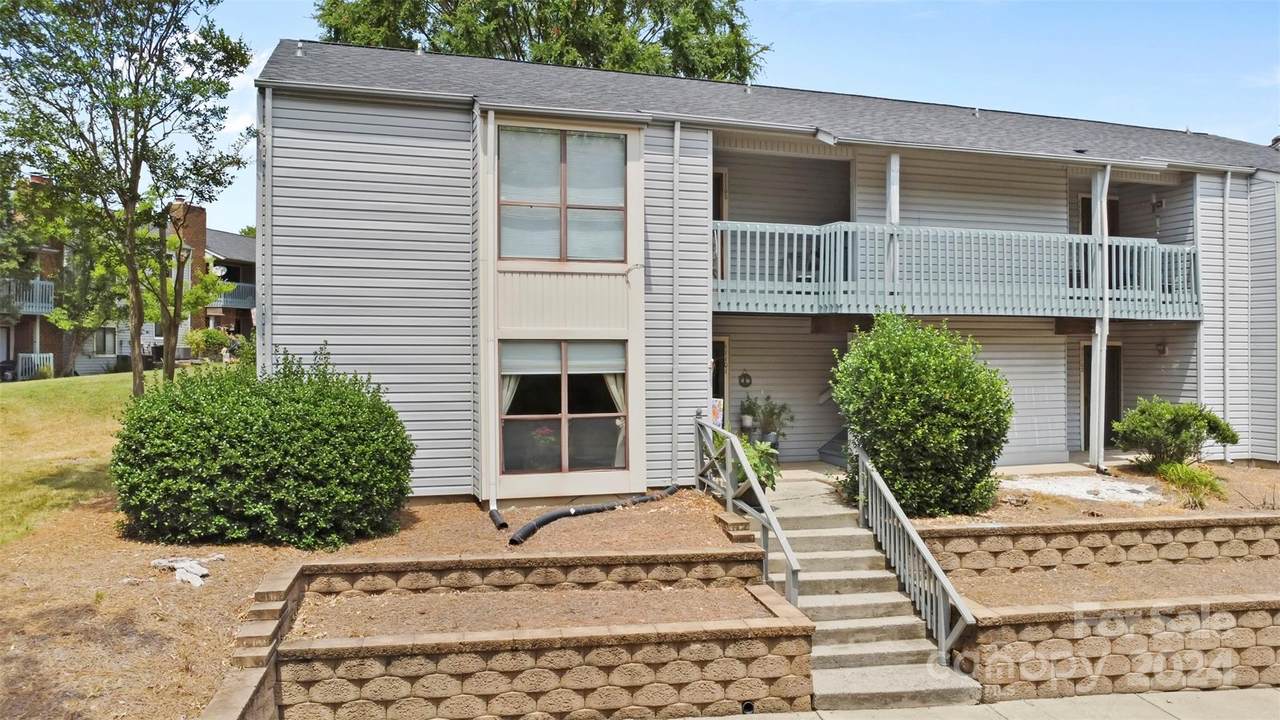 11101 Harrowfield Road - Photo 1