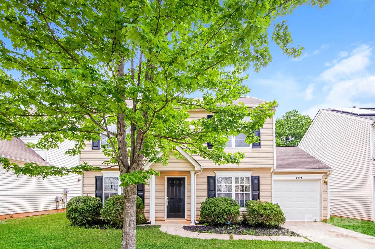 5008 Rockwood Road - Photo 1