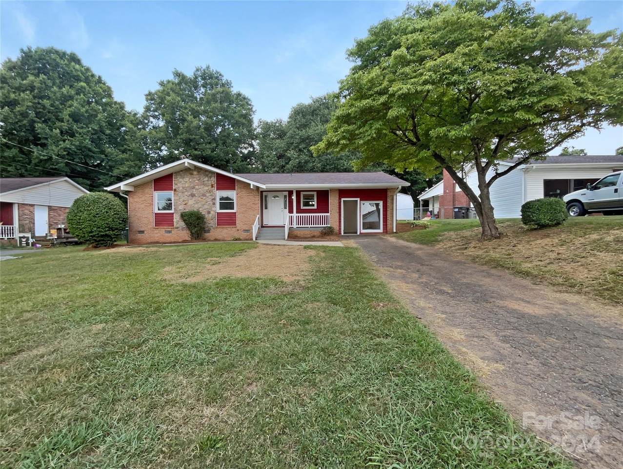 1819 Danbury Street - Photo 1