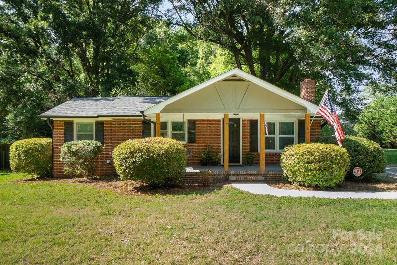 7714 Old Waxhaw Monroe Road - Photo 1