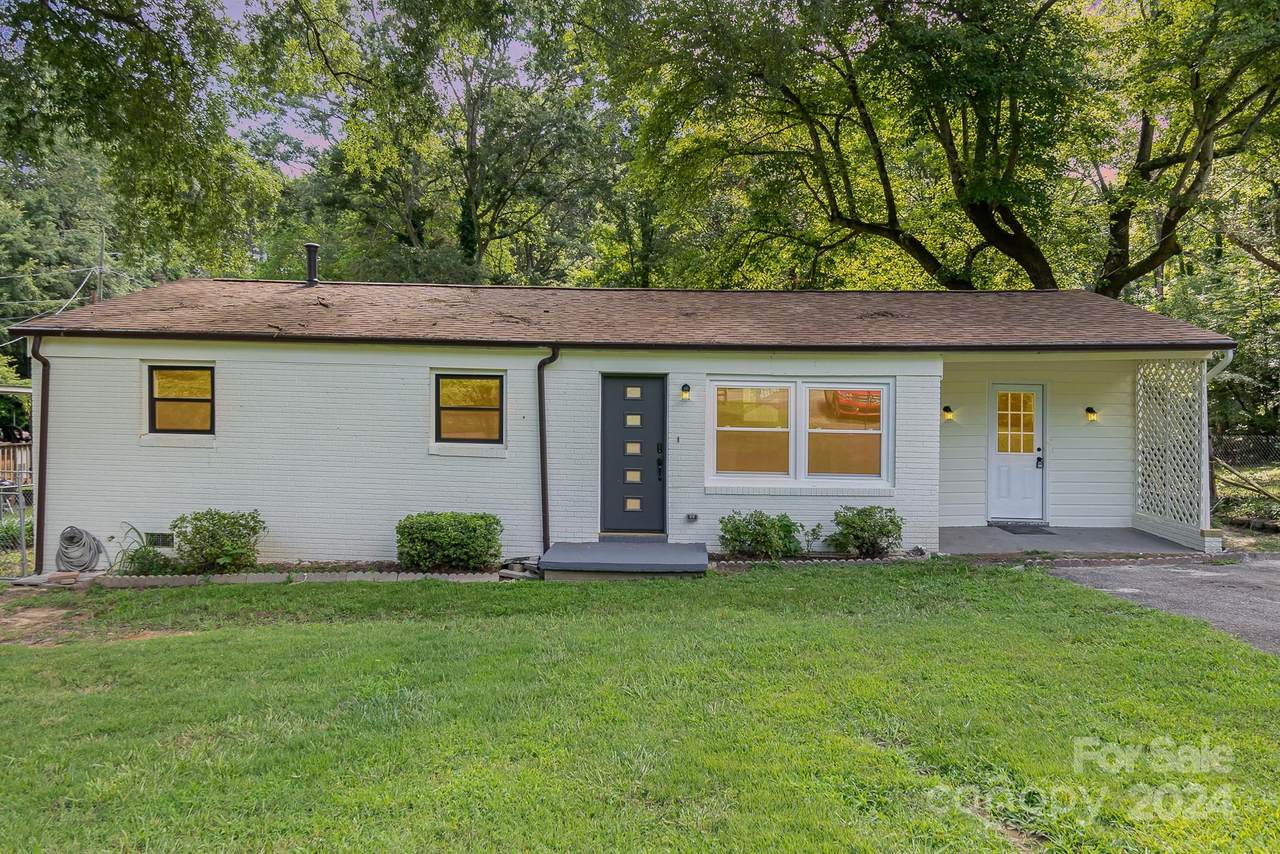 3006 Fallswood Drive - Photo 1